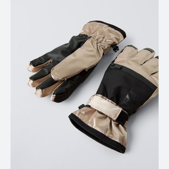 Zara Black and Tan Kids Mittens - Picture 2 of 4